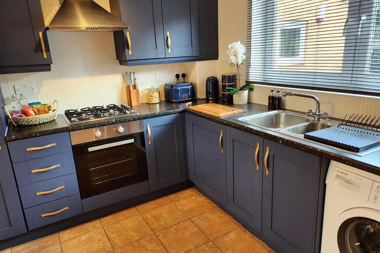 Home From Home 3 Bed,2 Bath House With Garden&Parking Near Centre&Tram Stop Sheffield Exterior photo