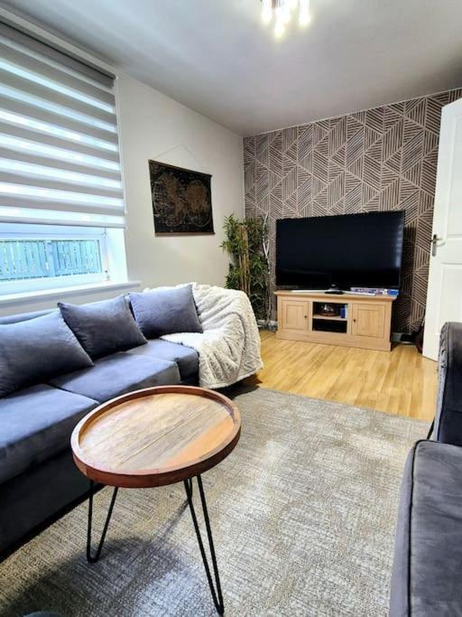 Home From Home 3 Bed,2 Bath House With Garden&Parking Near Centre&Tram Stop Sheffield Exterior photo