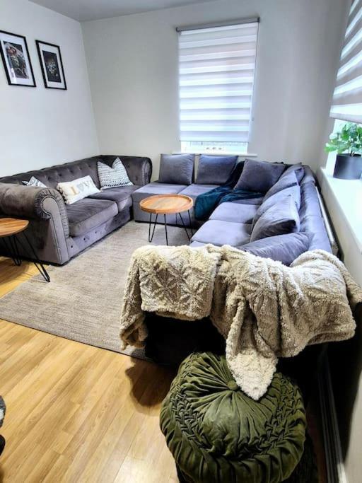 Home From Home 3 Bed,2 Bath House With Garden&Parking Near Centre&Tram Stop Sheffield Exterior photo